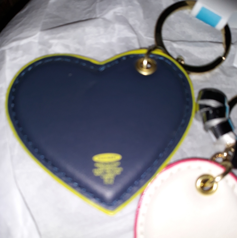 NWT OLD NAVY extra large leather Heart Keychain NEW